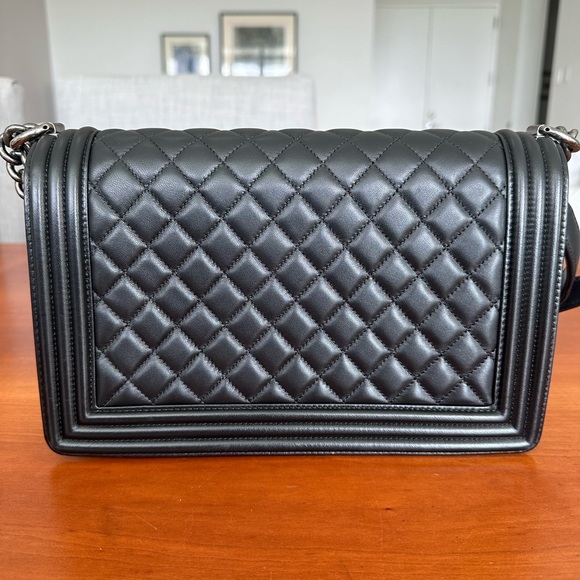Chanel Boy New Medium 🌟SOLD Locally🌟 - Picture 2 of 11